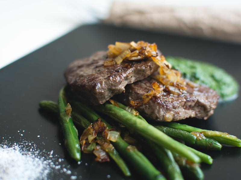 5.	Paleo beef steak with vegetables	
